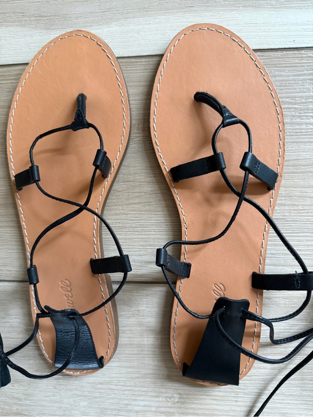 Madewell Black Strappy Leather Flat Sandals - Women sz. 9.5